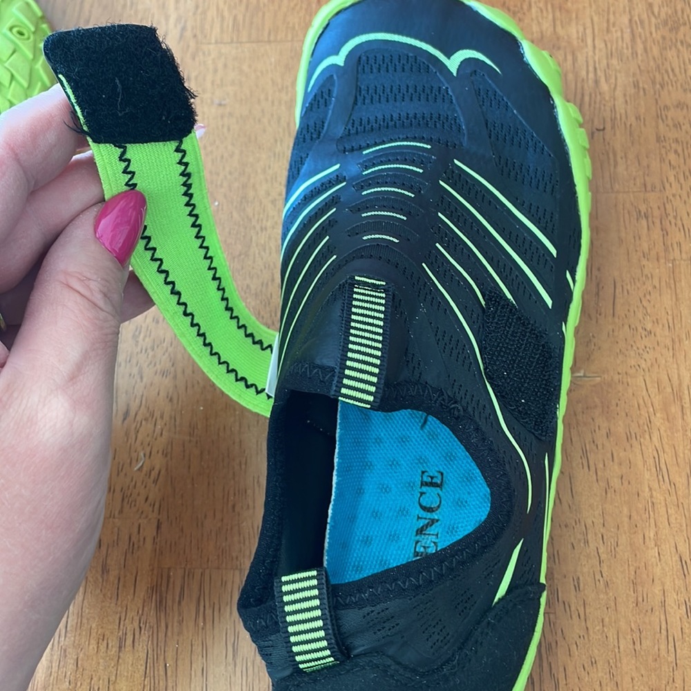 Kids Water Shoes Aqua Swim Beach Sports Quick Dry Youth Size 5 big kid - Picture 4 of 6
